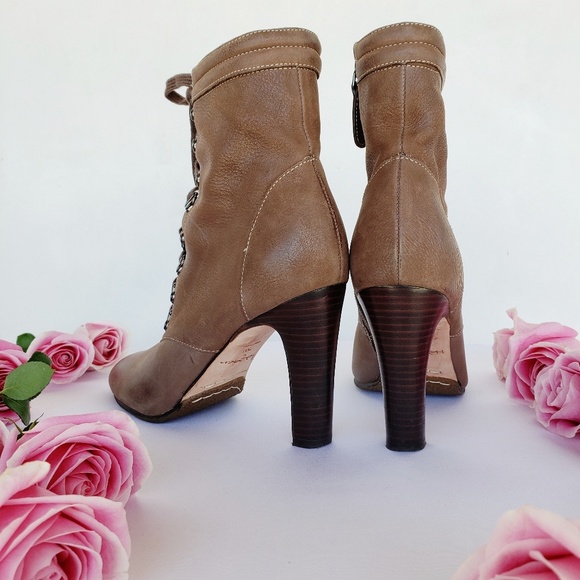 Halogen Lace-up Ankle Boots - Picture 3 of 8